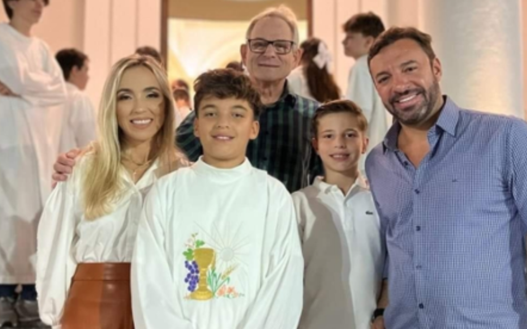 Celebrando a Primeira Eucaristia de Henrique Meller Freitas: Um Momento de Gratidão e Fé