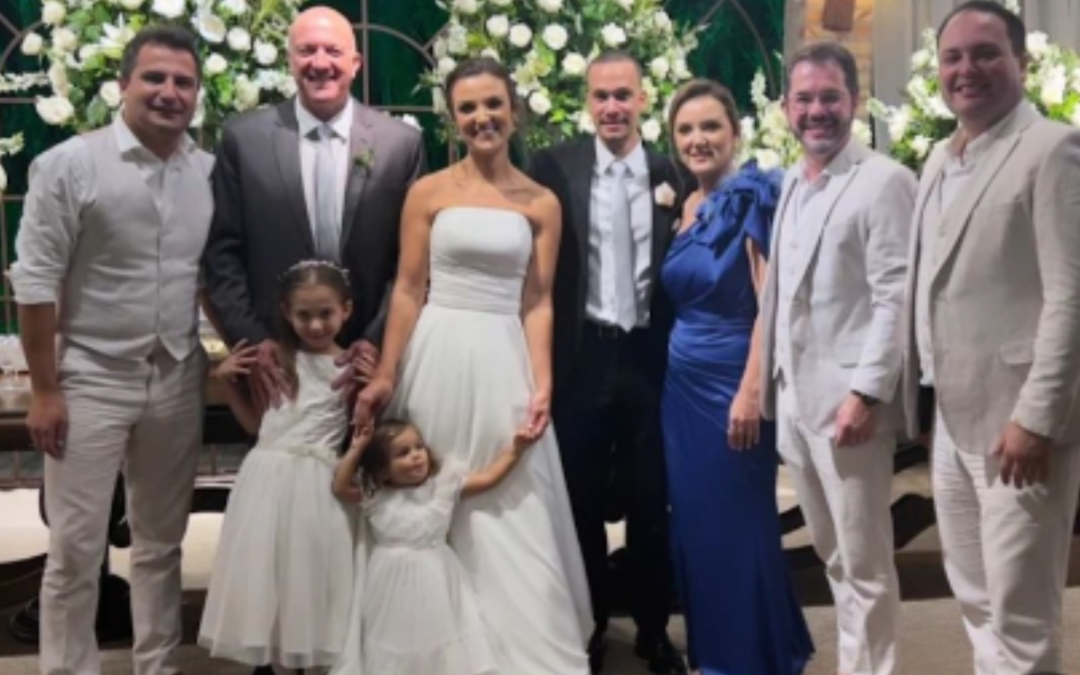 O Casamento de Rhuana Scaini e Rafael Figueiró Otavio: Sucesso com o Trio Mistura Fina!